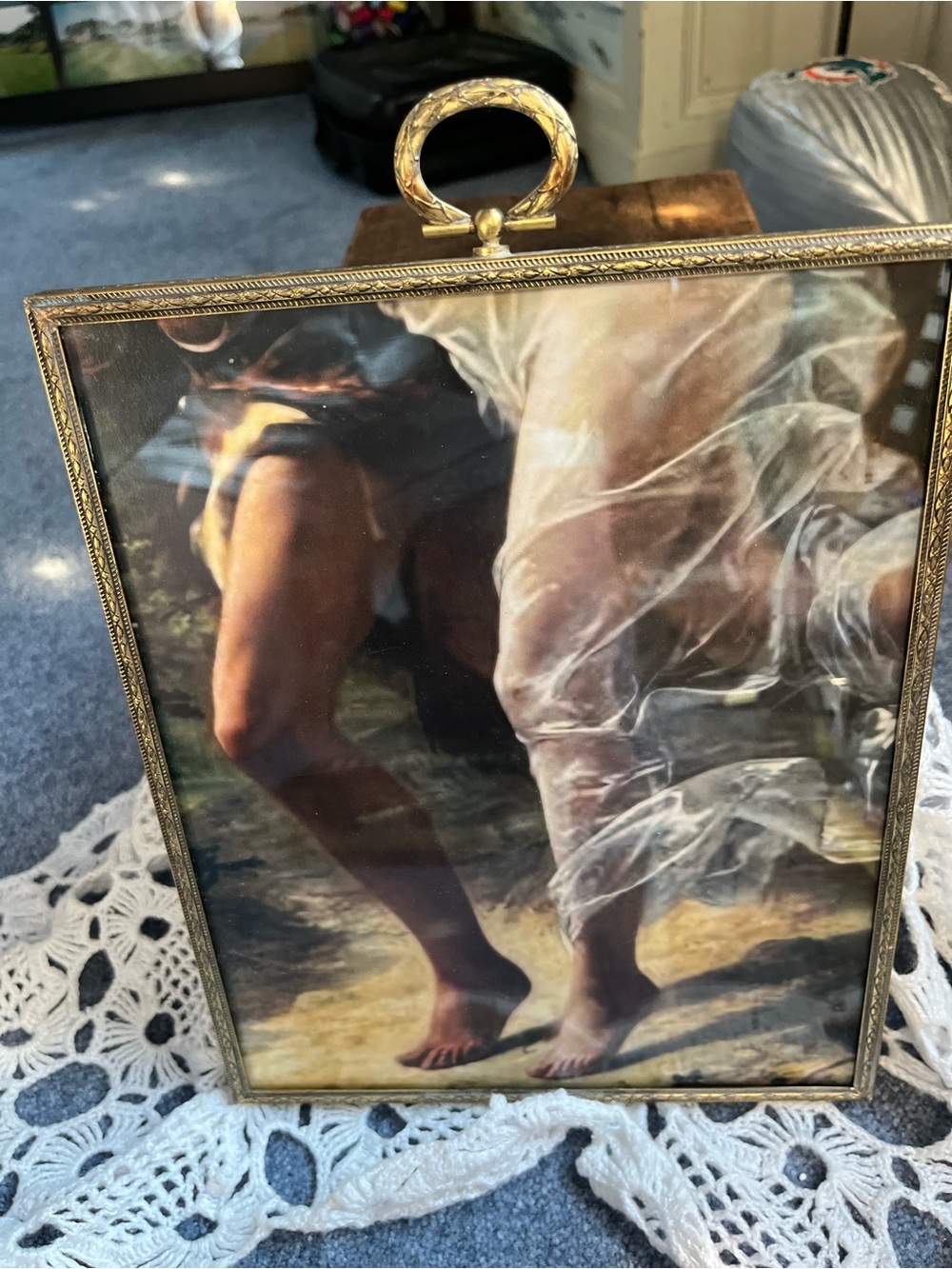 Classic antique Gold-Tone brass Decorative Picture Frame with Ring Handle -